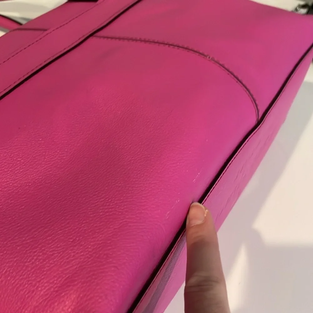 KATE SPADE large hot pink handbag with bow front and white, black interior - Picture 7 of 16